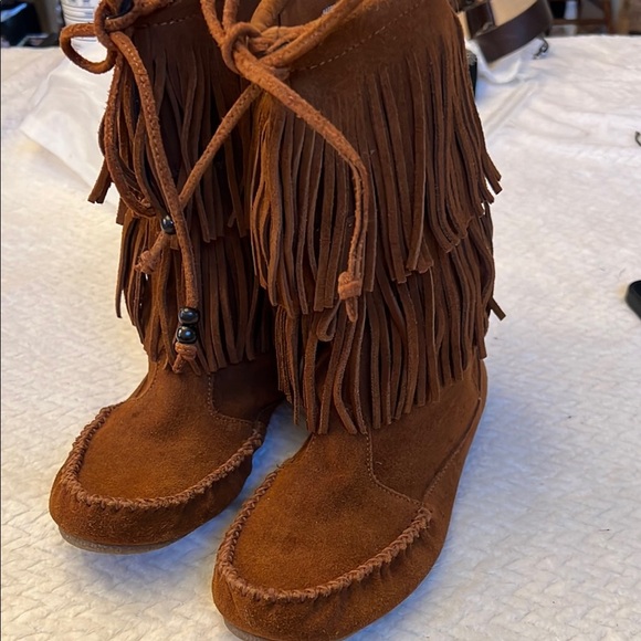 Minnetonka Shoes - Minnetonka Brown Suede Leather Double Fringed Moccasin Boots Womens Size 9